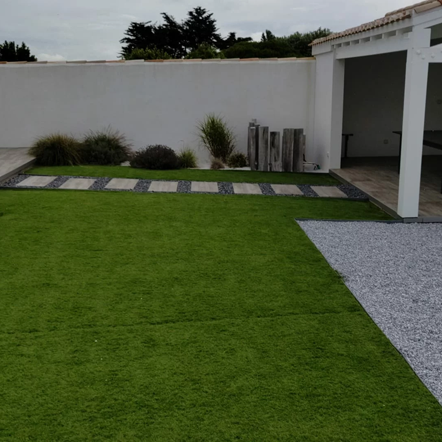 ML PAYSAGES, spécialiste de la tonte, la taille des haies et l'entretien de jardins à L’Épine