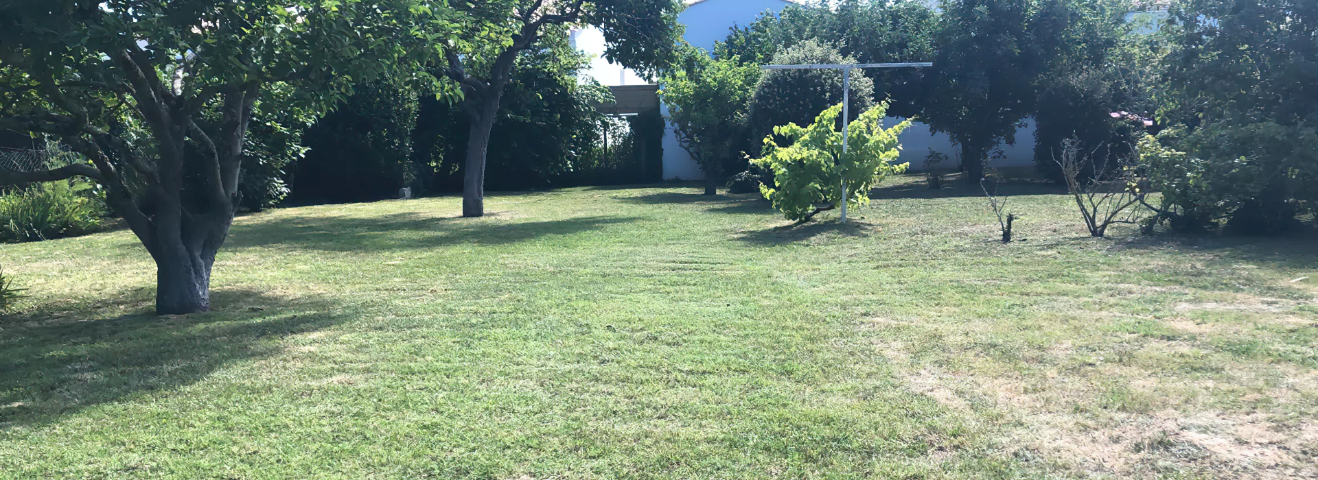 ML PAYSAGES : ramassage des déchets verts, désherbage manuel, élagage et soins écologiques de vos espaces verts à Saint-Jean-de-Monts